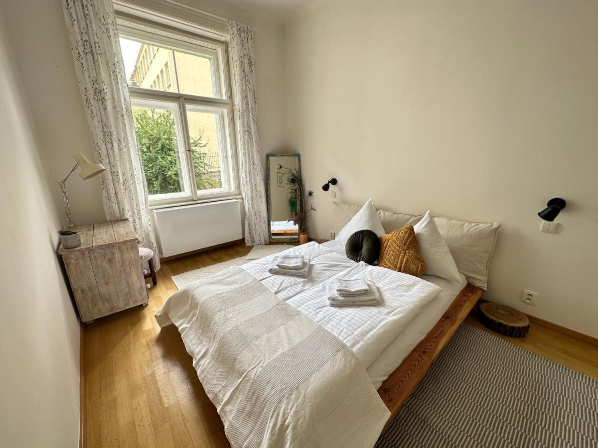 3bdr Bohemian Style Flat With Balcony Apartment Prag
